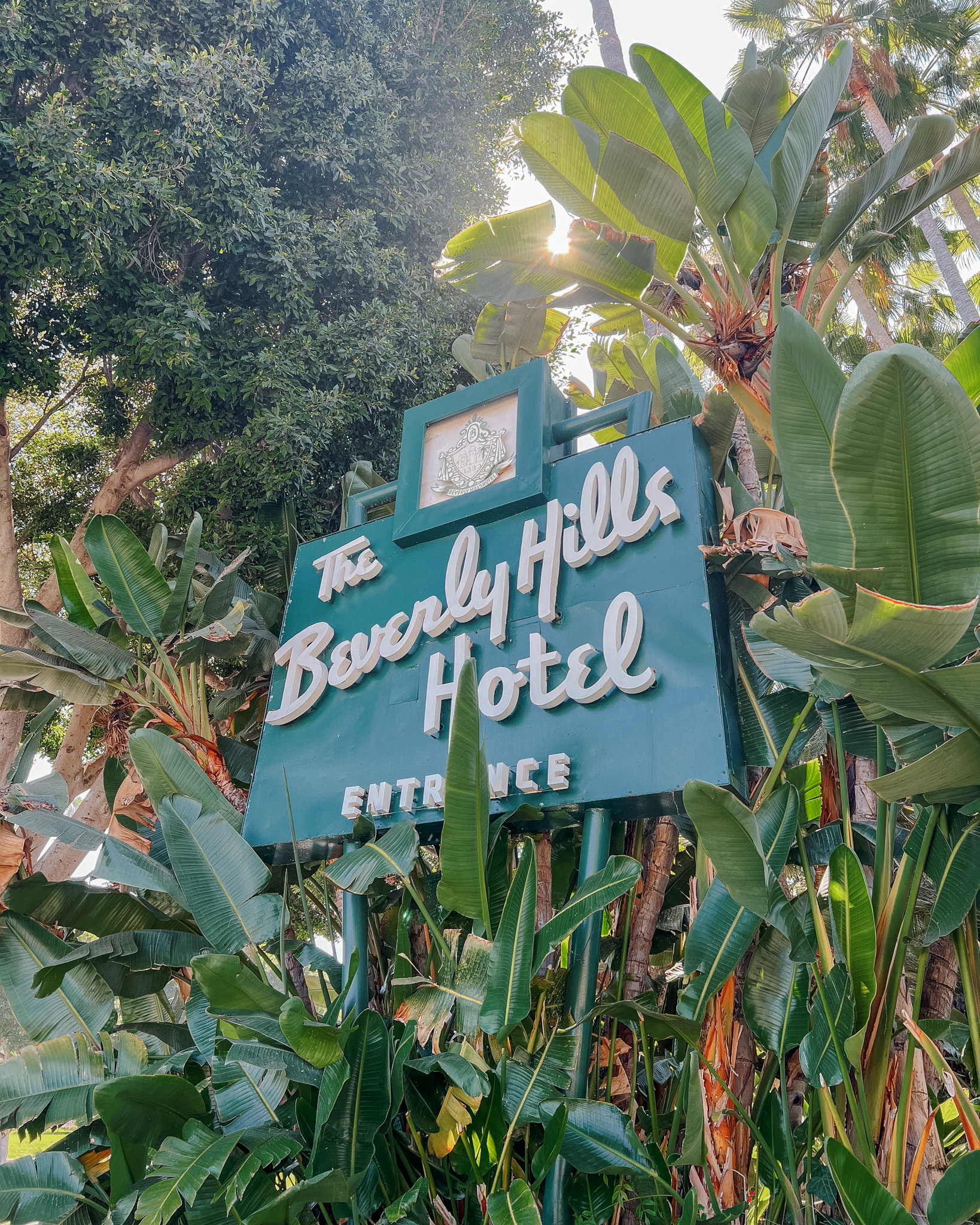 Entrance of the Polo Lounge and Beverly Hills Hotel