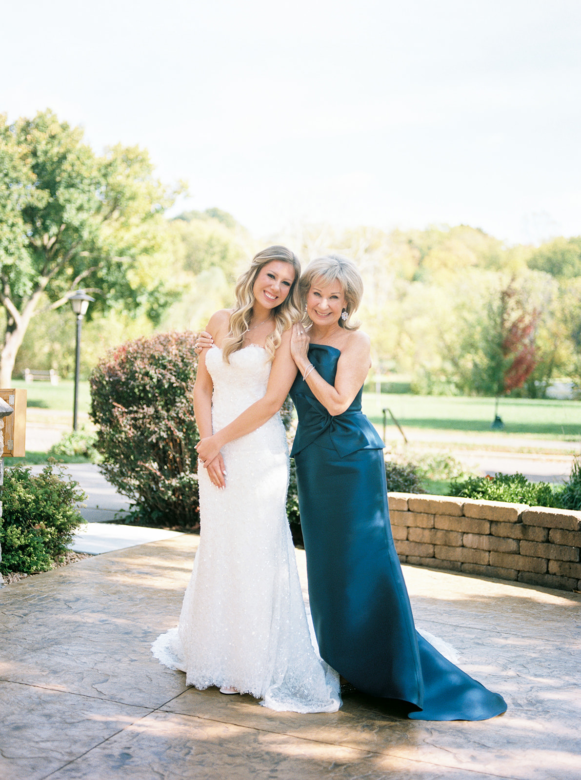 Bride with her mother at the Edina Country Club wedding